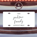 Familienabenteuer | Original Modern Minimalistisch US Nummernschild<br><div class="desc">Personalisiert für Ihre alltäglichen Familienabenteuer,  ist dieser Nummernschild das perfekte Geschenk- oder Urlaubszubehör! Das Design ist mit handgeschriebener Schrift-Typografie ein moderner minimalistischer Stil für jede lustige und stilvolle Familie! #family #adventures #custom #licenseplate</div>