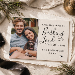 Familienfoto mit Hund zu Weihnachten