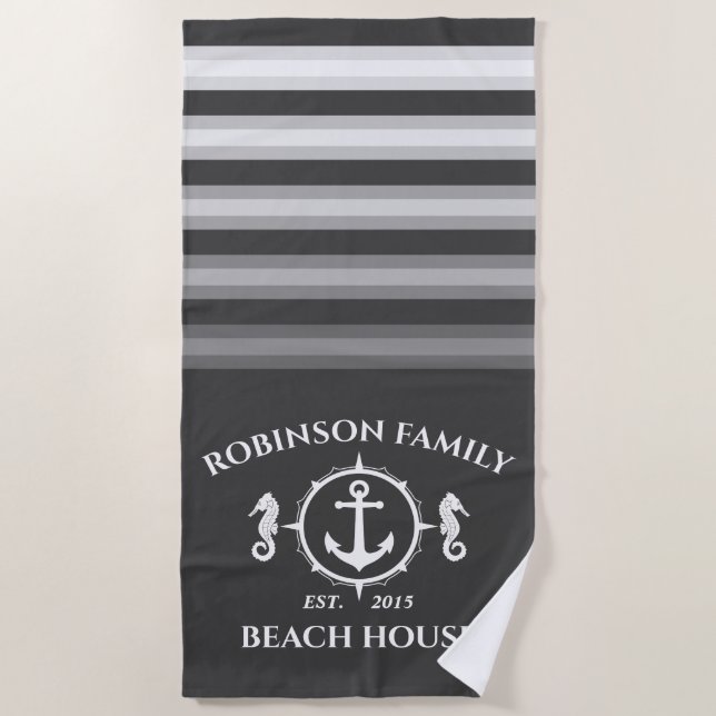 Familienname Beach House Seepferd Anchor Ship Gray Strandtuch (Vorderseite)