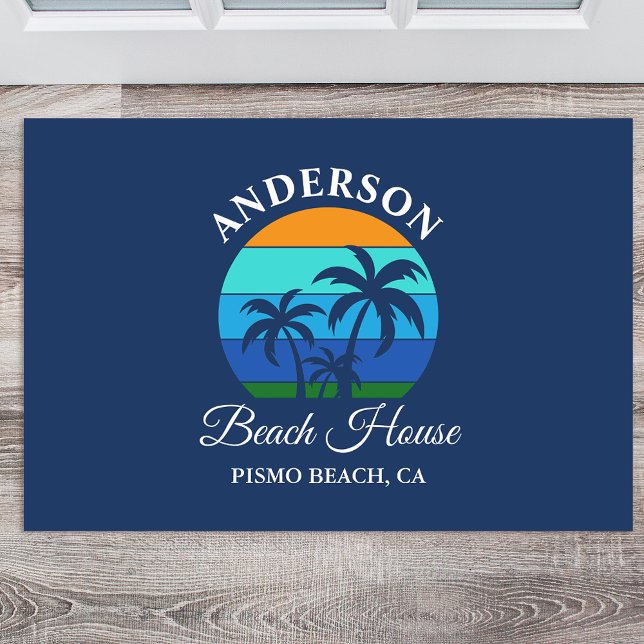 Familienname Beach House Sun Palm Trees Blue Fußmatte (Customize to change text size or text style.)