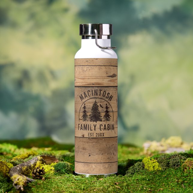 Familienname Hütte Rustikale Waldbaumen Trinkflasche (Außenbereich)