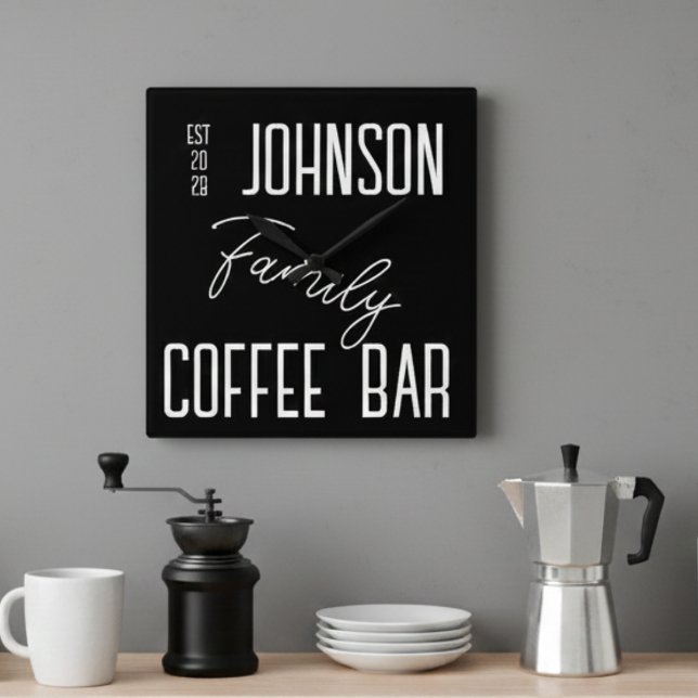 Familienname Küche Schwarz-weiße Uhr (Von Creator hochgeladen)