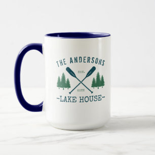 Familienname Lake House Rustikale Oars Pine Trees  Tasse