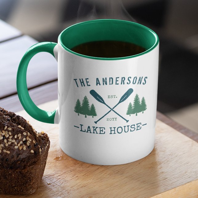 Familienname Lake House Rustikale Oars Pine Trees Tasse (Von Creator hochgeladen)