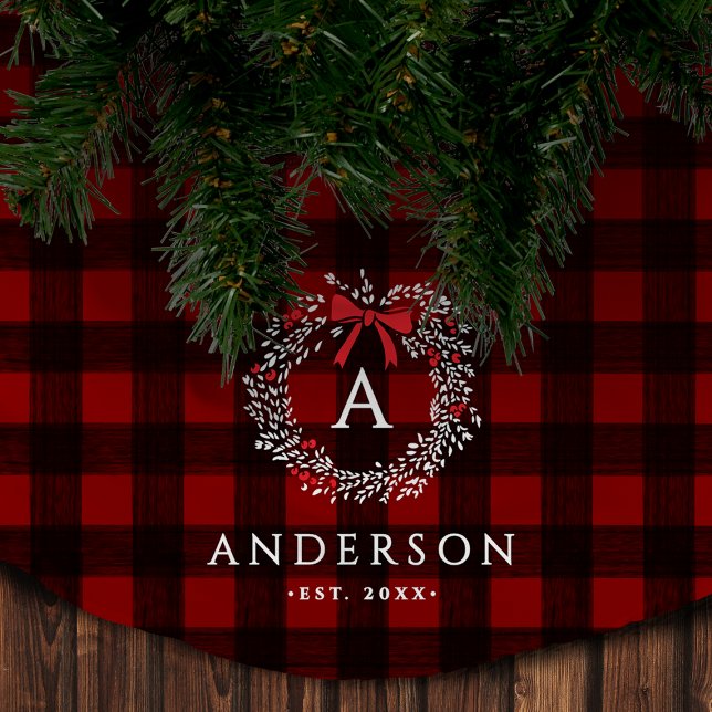 Familienname Rustic Holiday Wreath Buffalo Kariert Polyester Weihnachtsbaumdecke (Von Creator hochgeladen)