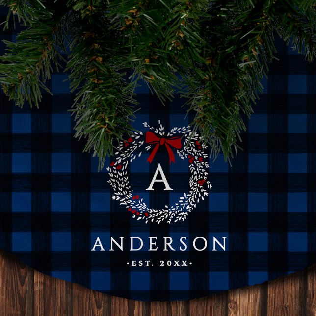 Familienname Rustic Holiday Wreath Buffalo Kariert Polyester Weihnachtsbaumdecke (Von Creator hochgeladen)