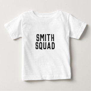 Familienname Squad   Moderne Trendige Stylische Baby T-shirt