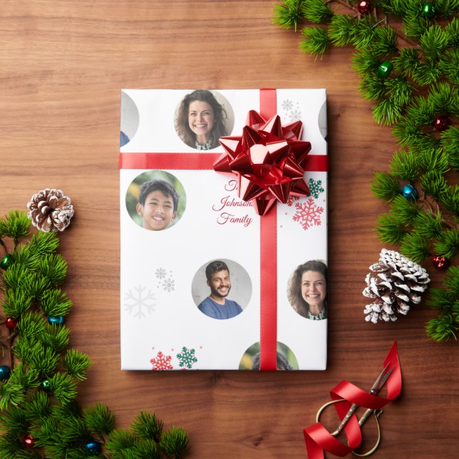 Familienname und 3 Foto Collage Weihnachten Geschenkpapier (Feiertagsgeschenk)