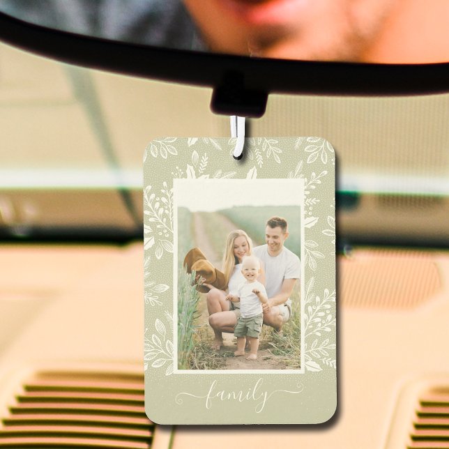FAMILIENPERSONALISIERTES FOTO AUTOLUFTERFRISCHER (Your photo and the word FAMILY an a sage green car air freshener with a white botanical border)