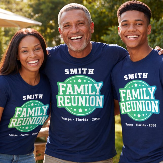 Familientreffen  T-Shirt (Cousin Crew - Family Reunion - Matching Shirts. Modern logo style with family name. Vacation time)