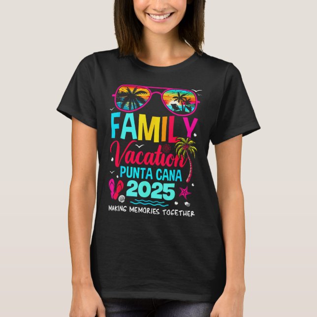 Familienurlaub Punta Cana 2025 Erinnerungen T-Shirt (Vorderseite)