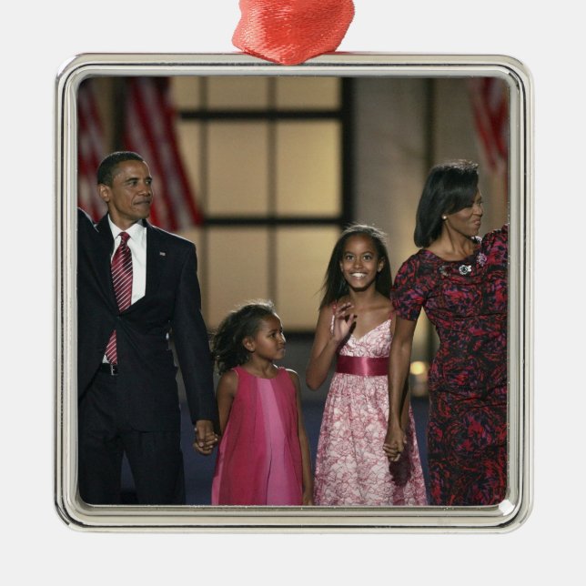 Familienwelle Barak Obama am gestern Abend von Ornament Aus Metall (Vorne)
