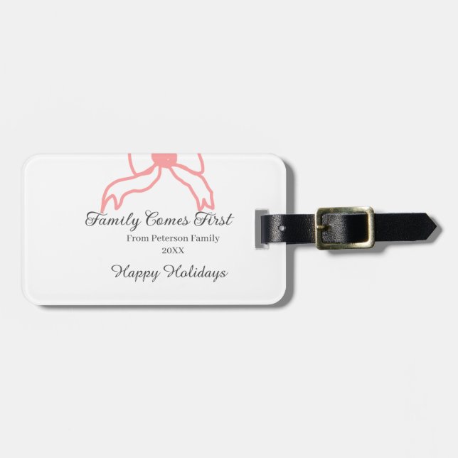 Family comes first red bow family name holidays gepäckanhänger (Vorderseite horizontal)