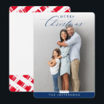 FAMILY FOTO Moderne Kalligraphie Überlagerungsblau Feiertagskarte<br><div class="desc">von kat massard >>> www.simplysweetPAPERIE.com << Ein super einfaches Foto-Urlaubskarte-Design, um die Saison mit Familie und Freunden zu feiern. Maximaler Platz, um Ihre schöne Familie zu zeigen! TIPS 1. Um das Foto zu verändern, drücken Sie den Knopf "Anpassen". 2. Sie können auch die Schriftart ändern, verschieben und mehr Text hinzufügen!...</div>