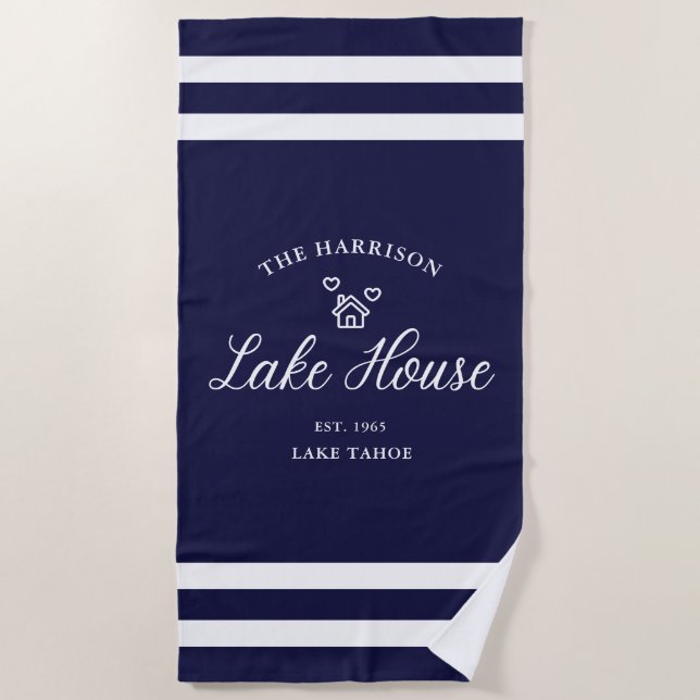 Family Lake House Coastal Custom Decor Strandtuch (Vorderseite)