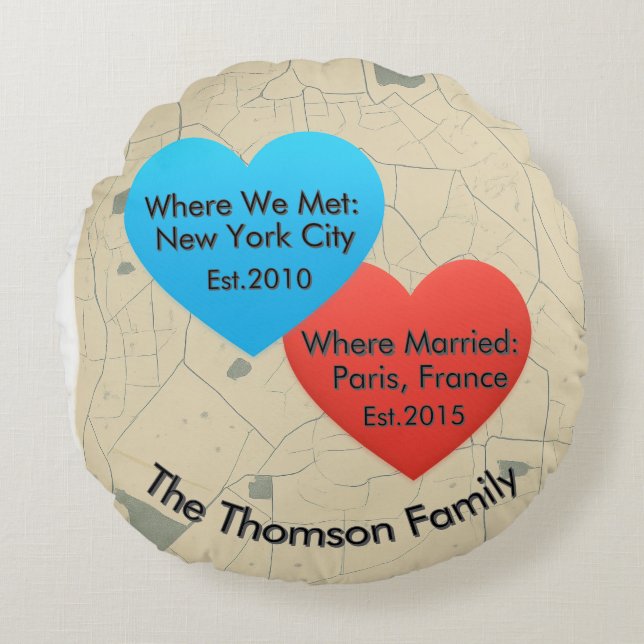 Family Love Journey Pillow – Personalized Map Hear Rundes Kissen (Vorderseite)