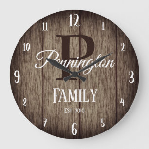 Family Name with Monogram Rustic Wood Texture Große Wanduhr