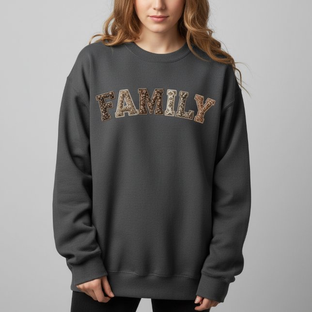 Family Patchwork Sweatshirt (Von Creator hochgeladen)