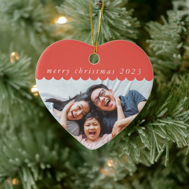 FAMILY PHOTO pretty cute scallop edge red Keramik Ornament (Baum)