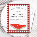Family Wiedersehen Watermelon Save the Date Ankündigungspostkarte<br><div class="desc">Planen Sie eine Wiedersehen? Lass deiner Familie,  das Datum mit diesen Save the Date Postkarten zu kennen. Sie sind mit Wassermelonen in Rot-Weiß-Karo mit Büffel dekoriert. Einfach anpassbar. Original Wasserfarbe © Michele Davies.</div>