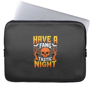 Fang-Tastische Nacht Halloween-Totenkopf und Flede Laptopschutzhülle
