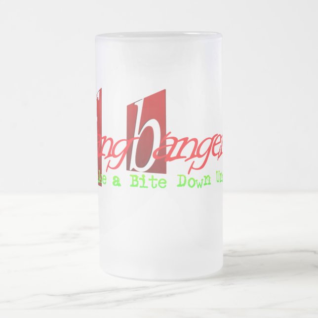 FangBangers nehmen einen Biss unten unter Glas Mattglas Bierglas (Mittel)