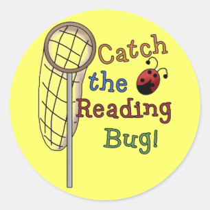 Fangen Sie die Reading Bug Tshirts und Geschenke Runder Aufkleber