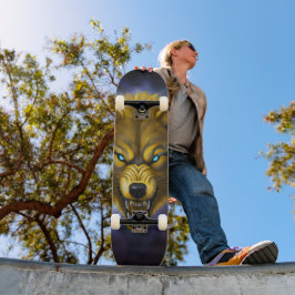 Fangender gelber Wolf Skateboard