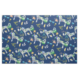 Fantasievolle Hörner und Libellen Stoff