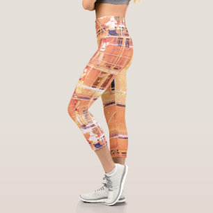 Fantasievolle Männer auf Gerüsten Capri Leggings