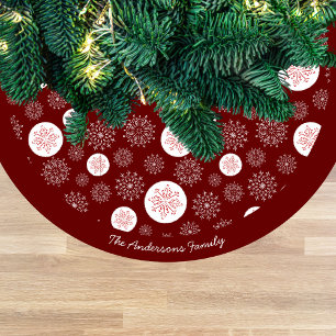 Fantasievolles handgezeichnetes Schneeflockenmuste Fleece Weihnachtsbaumdecke