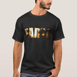 Fantastischer Erdsonnenaufgang-T - Shirt