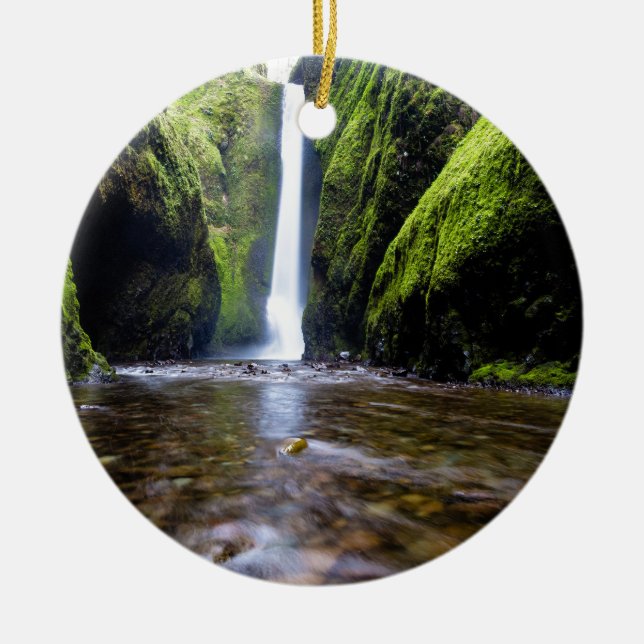 Fantastischer Wasserfall Keramik Ornament (Vorne)
