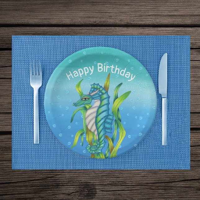 Fantasy Aqua Blue Sea Dragon Horns Algenblasen Pappteller (Fantasy sea dragon aqua blue in seaweed water bubbles on shades of blue Birthday paper plates.)