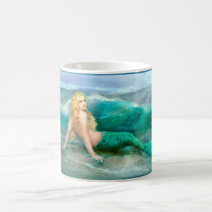 Fantasy Mermaid auf Shore mit Aqua Waves Tasse