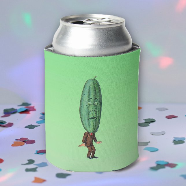 Fantasy Pickle Man Brown Anzug Dosenkühler (Cool man brown suit with big green pickle head with face on green drink can cooler.)
