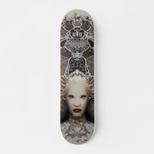 Fantasy Snow Königin auf Thron mit Eule Skateboard