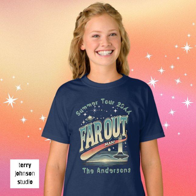 Far Out Man Retro 60er Slogan Personalisierte Fami T-Shirt (Von Creator hochgeladen)
