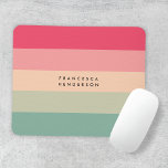 Farbblockhorizontaler Streifen Rosa und grüne Mono Mousepad<br><div class="desc">Ein Mousepad in stilvollen Farbtönen mit 5 horizontalen Streifen in Rosa,  Pfirsich und Grün in einem modernen,  miniministischen Design. Der Text kann leicht mit Ihrem Namen oder Titel für das perfekt personalisierte Geschenk oder Accessoire angepasst werden.</div>
