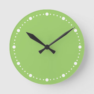Farbe des Trends - Kiwi - grüne, weiße Punkte rund Runde Wanduhr
