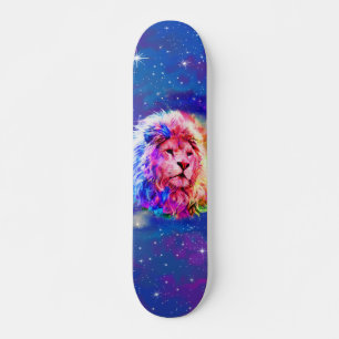 Farbenfarbener Löwenraum Skateboard