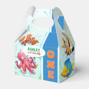 Farbenfroh unter dem Kindergeburtstag Geschenkschachtel
