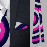 Farbenfrohe Abstrakte Streifenmuster Krawatte<br><div class="desc">Farbenfrohe Abstrakte Streifen Pattern Nacken Krawatte.</div>