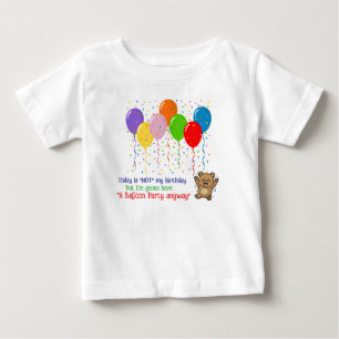 Farbenfrohe Balloons und ein glücklicher Bär Baby T-shirt