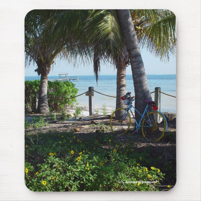 Farbenfrohe Bikes & Ocean Mousepad (Vorne)