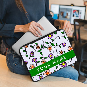 Farbenfrohe Blume, blauer Hintergrund, grün Laptopschutzhülle