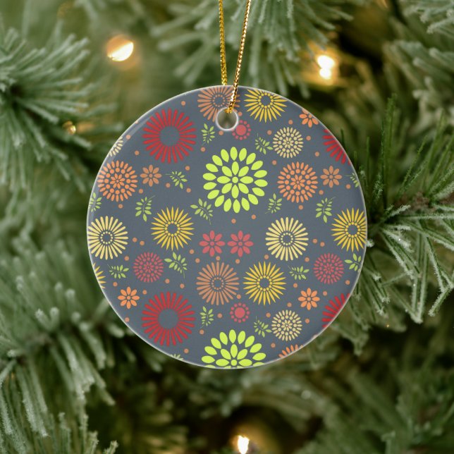 Farbenfrohe Blume in warmen Farbtönen Keramik Ornament (Baum)