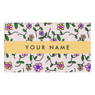 Farbenfrohe Blumen, rosa Hintergrund, gelb Namenschild