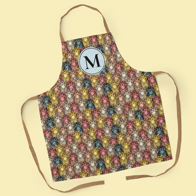 Farbenfrohe Boho Woodland Owl Muster mit Monogramm Schürze (Colourful Owls Illustration Pattern with Monogram Apron)