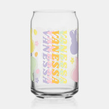 Farbenfrohe Bunny Pattern mit Retro Name Akzent